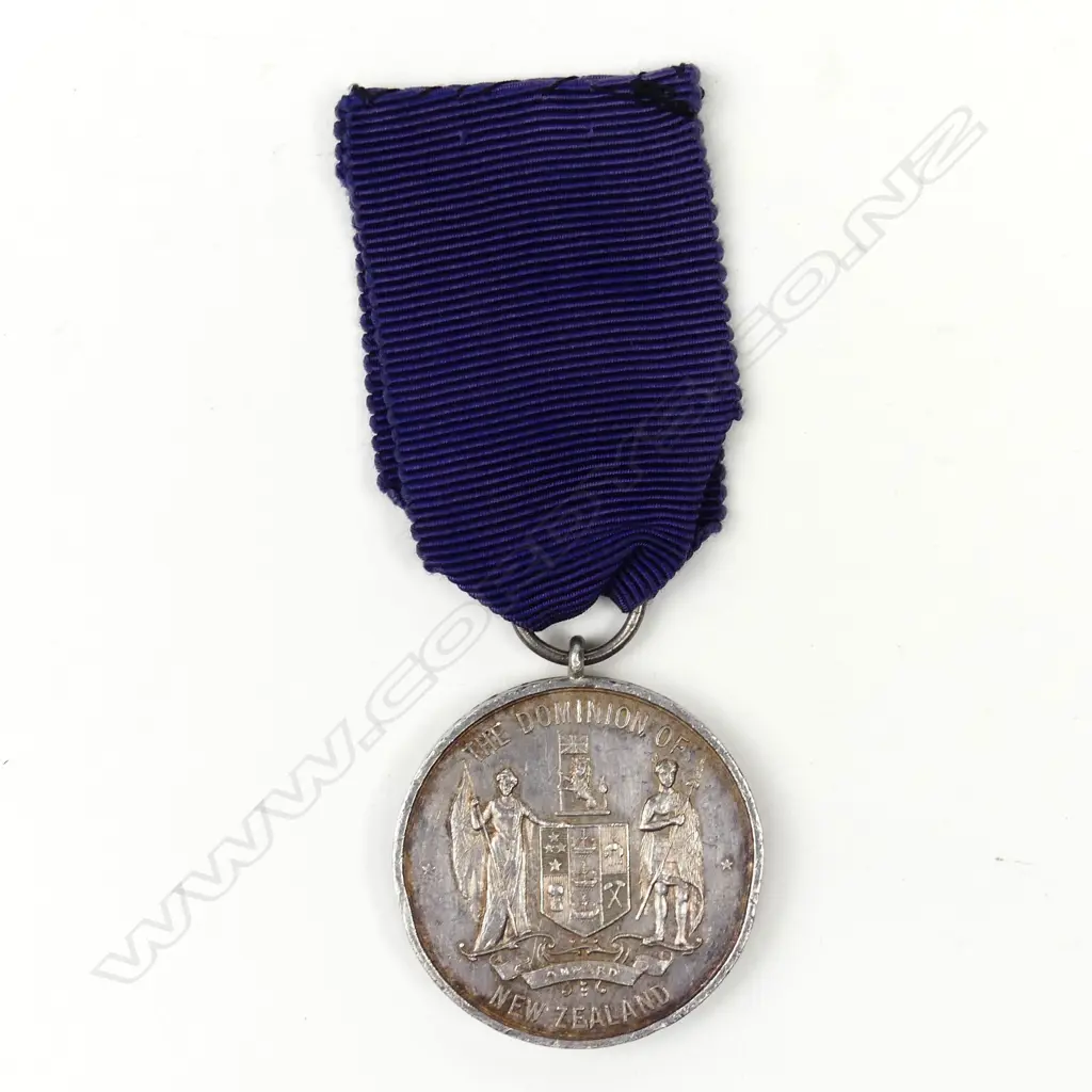 H.M.S. New Zealand 1913 medal Image 1++