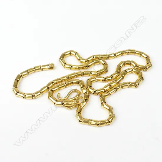 A 22ct gold chain necklace