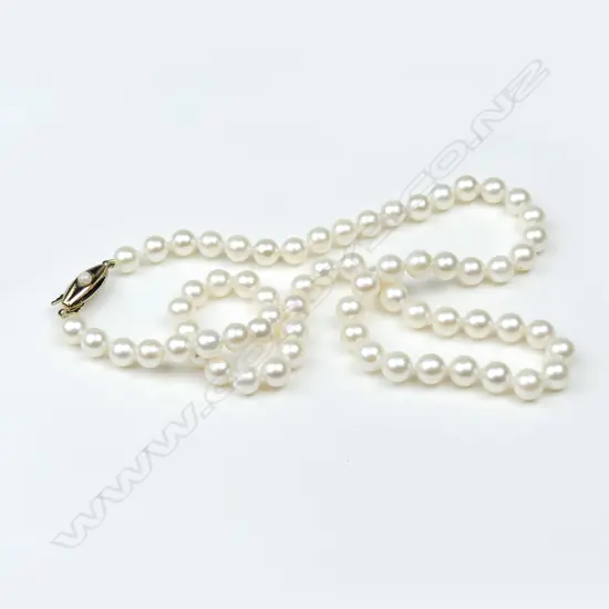A vintage Akoya pearl necklace
