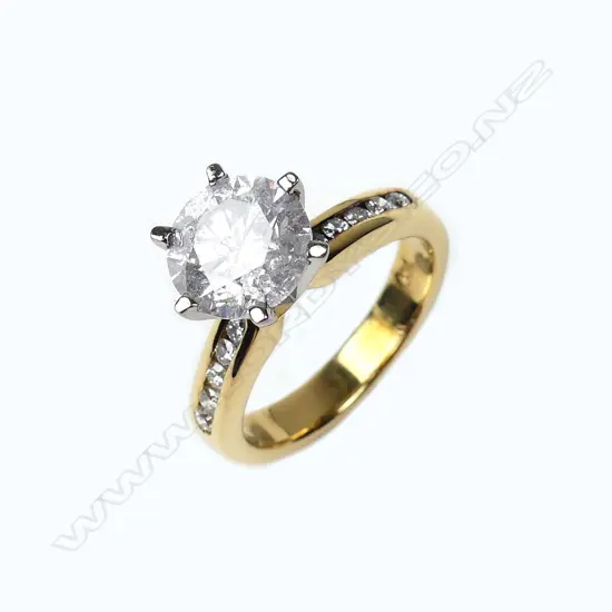 An 18ct gold and 2.02ct diamond ring