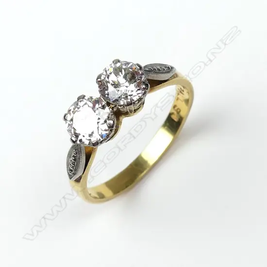 An estate 18ct gold and diamond ring