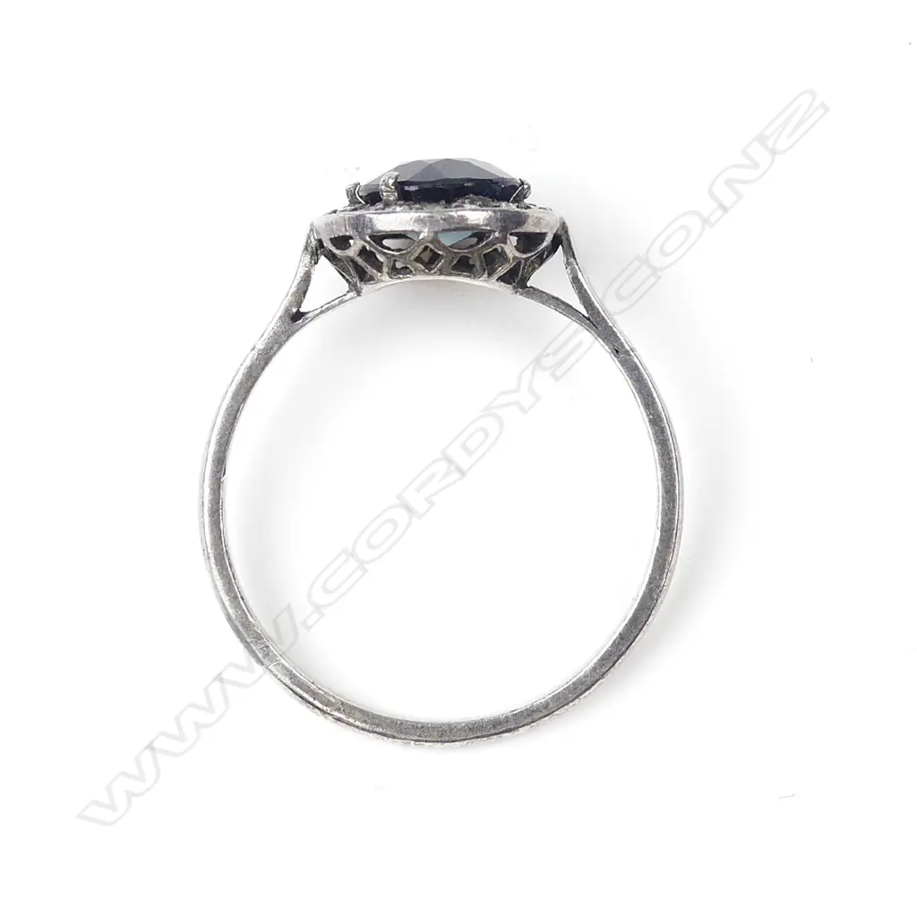 A vintage silver natural sapphire and diamond ring Image 1++