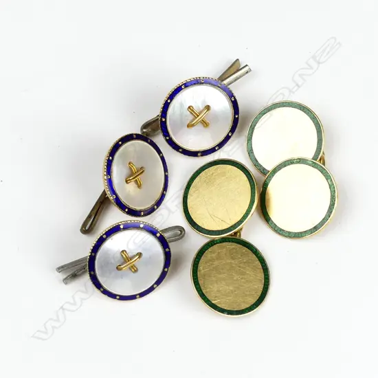 A pair of 18ct gold cufflinks