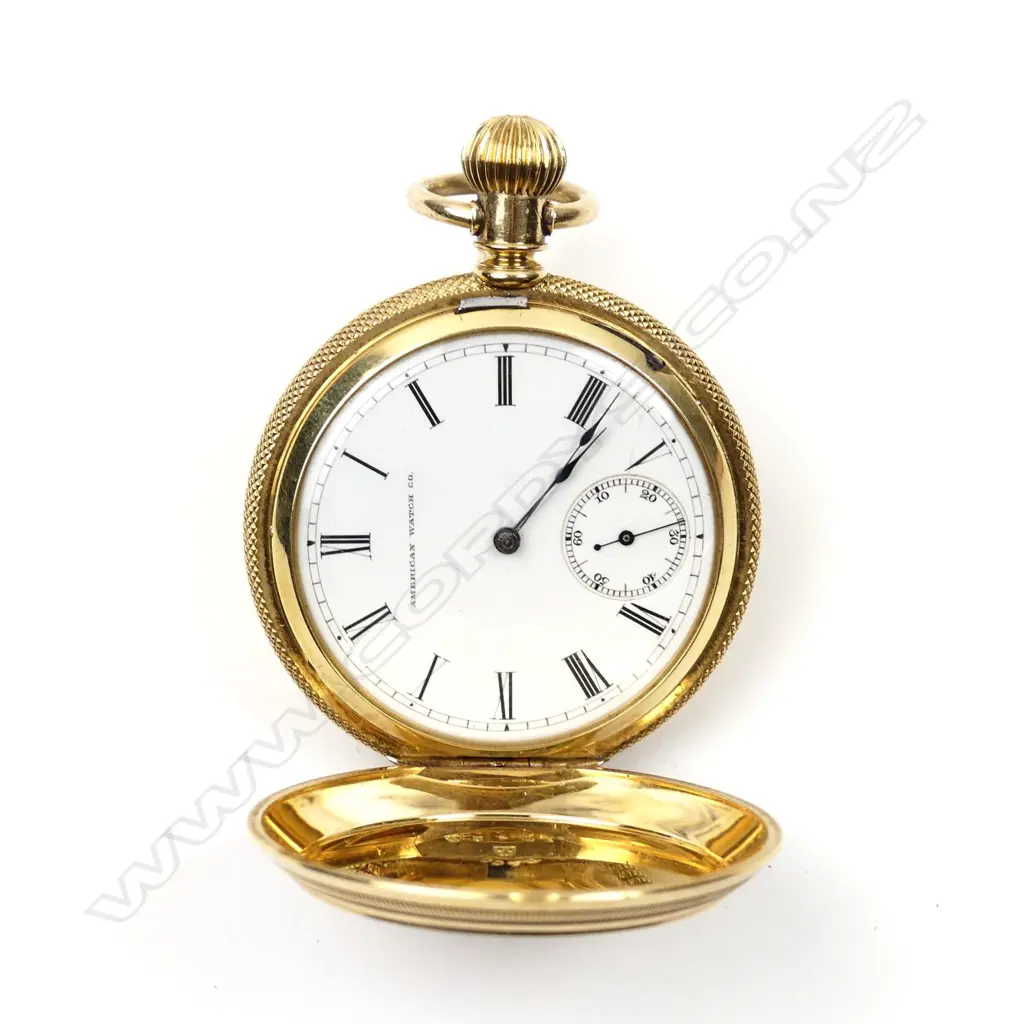 An 18ct gold gent's hunter pocket watch Image 1++
