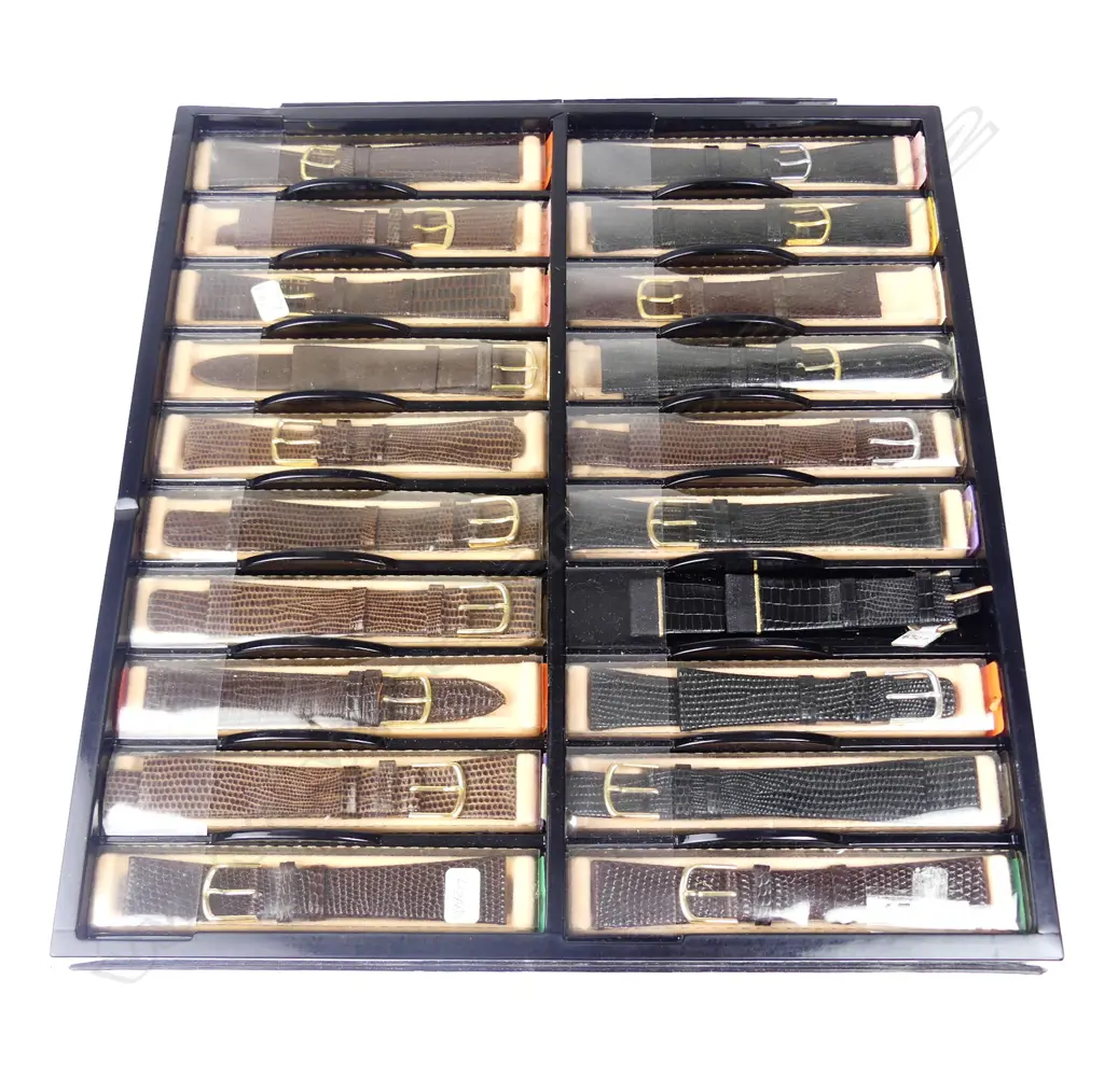 Twenty vintage men's leather watch straps Image 1++