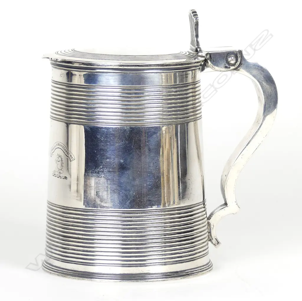A George III silver tankard Image 1++