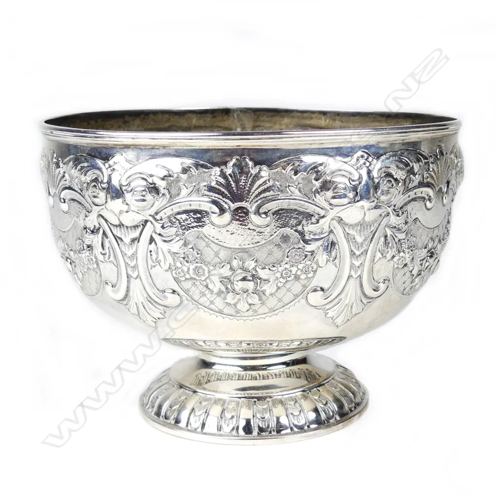 A Victorian silver rose bowl Image 1++