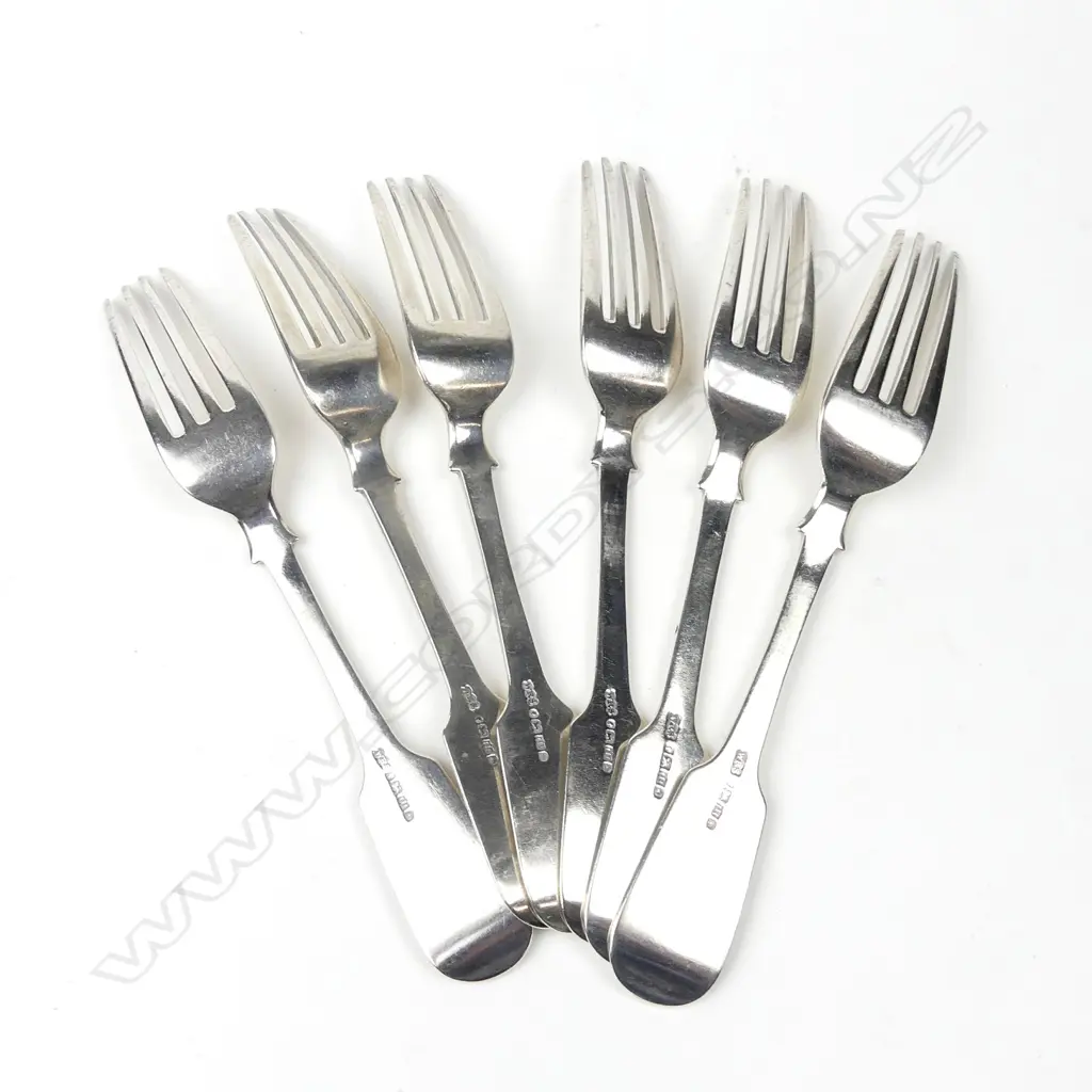 A set of six Victorian silver table forks Image 1++