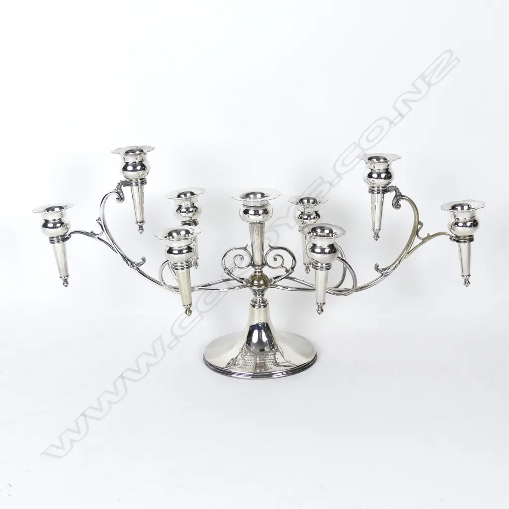 An Edwardian silver plate epergne Image 1++
