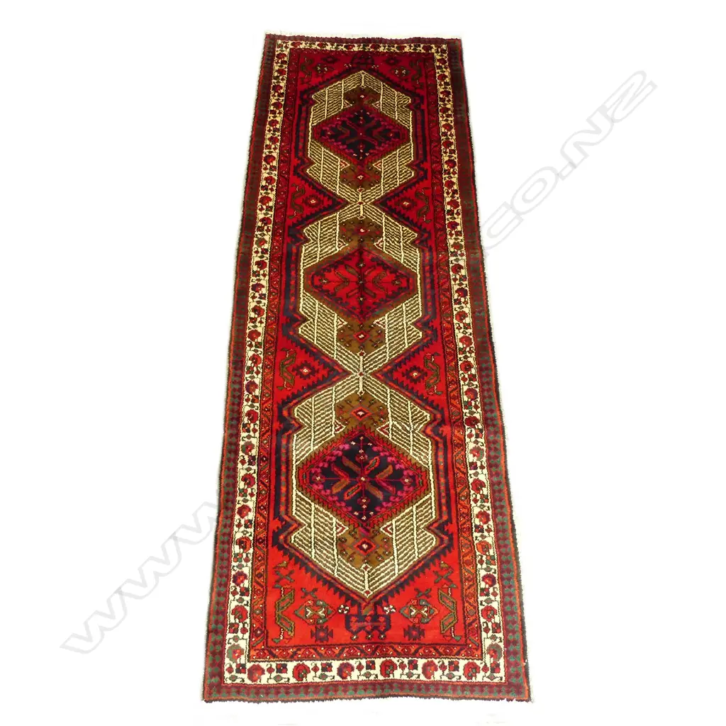 An Iranian Qaracheh runner Image 1++