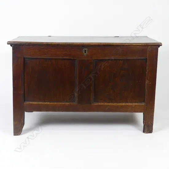 An 18thC oak country coffer