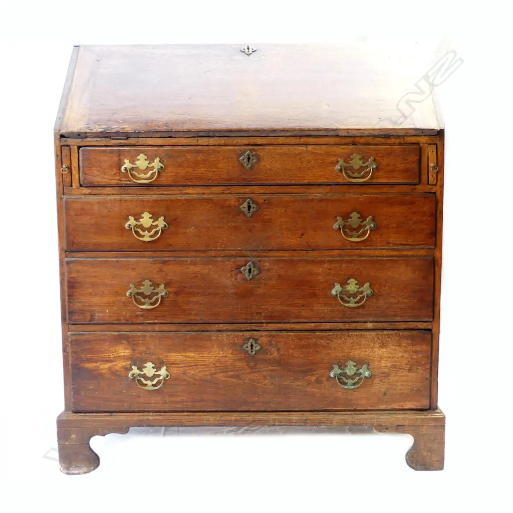 A George III oak fall-front bureau Image 1++