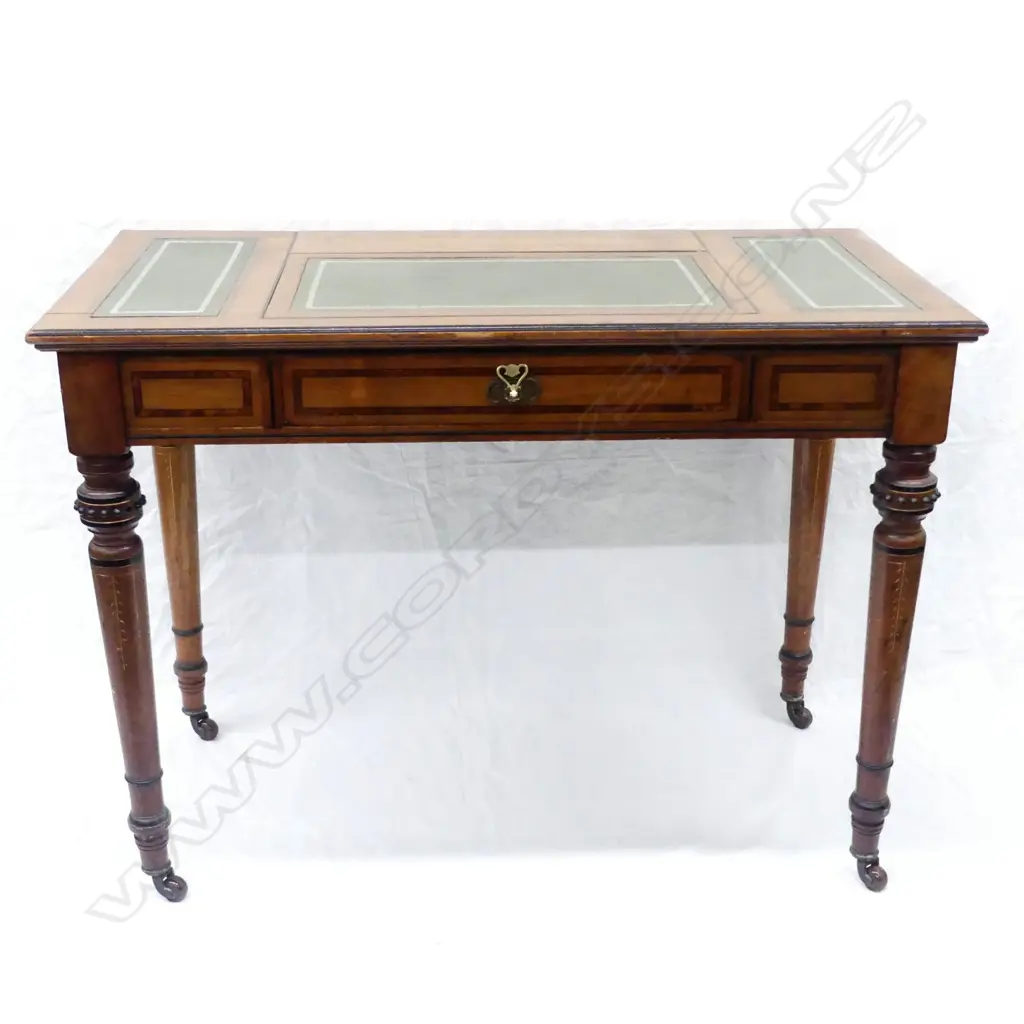 A Victorian writing desk Image 1++