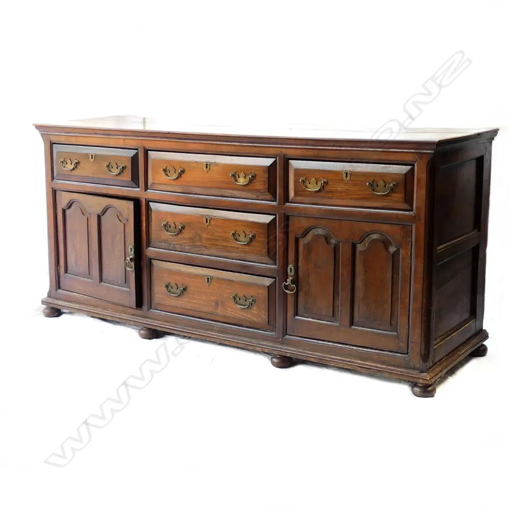 A good George III oak dresser base Image 1++