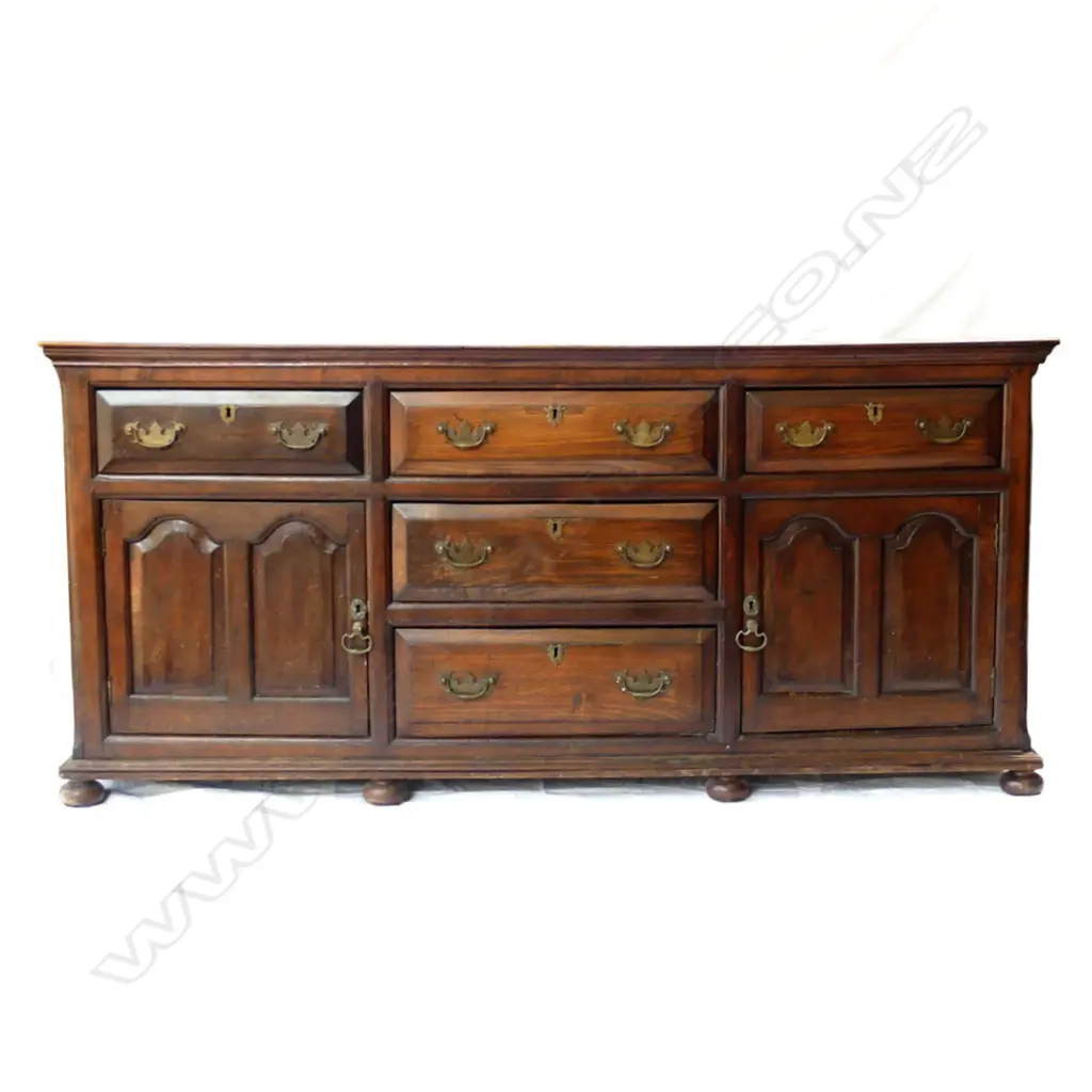 A good George III oak dresser base Image 1++