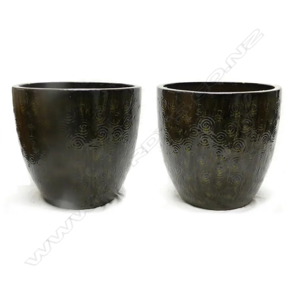 A pair of mottled green and black garden pots Image 1++