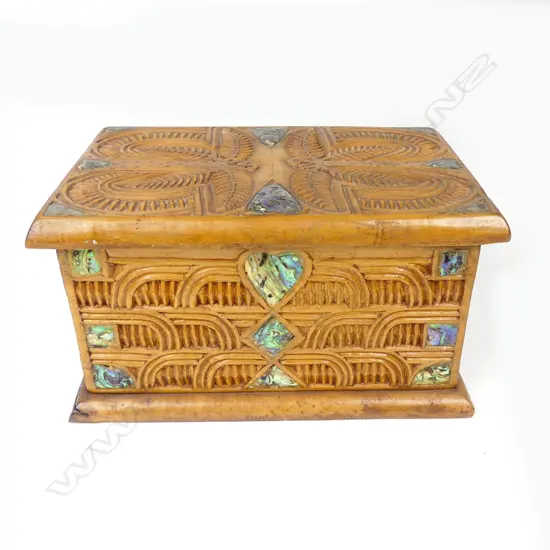 A Maori folk art box