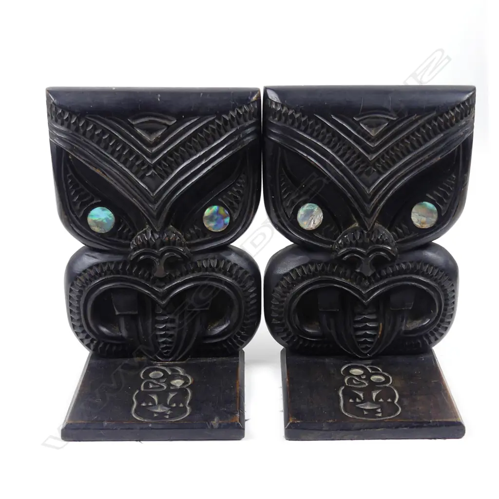 A pair of Maori folk art bookends Image 1++
