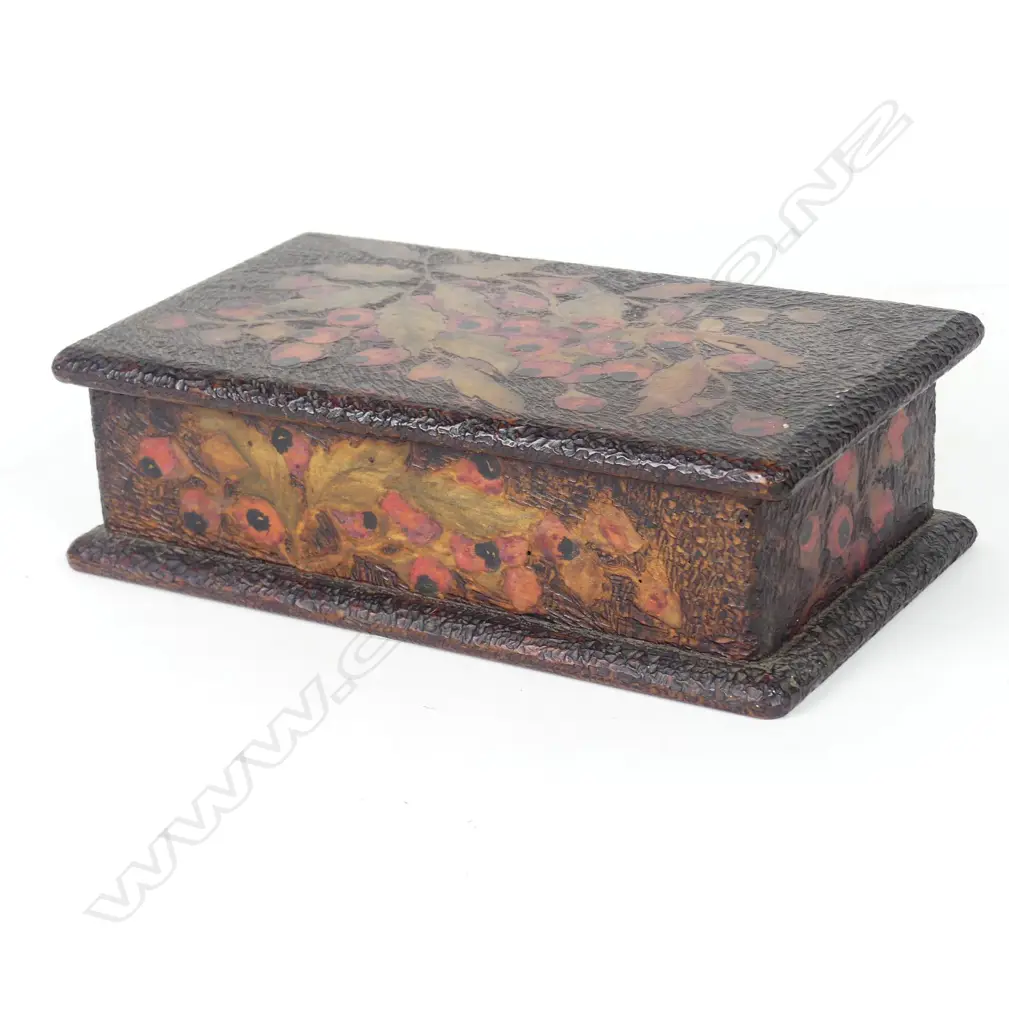 A kauri pokerwork trinket box Image 1++