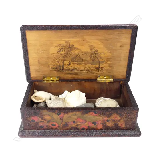 A kauri pokerwork trinket box