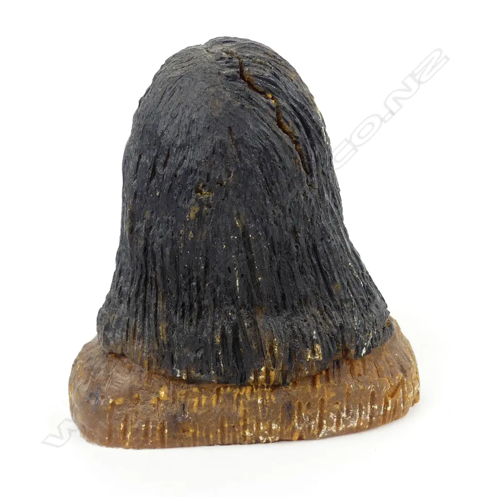 A c.1900 carved kauri gum bust of a Maori chieftainess Image 1++