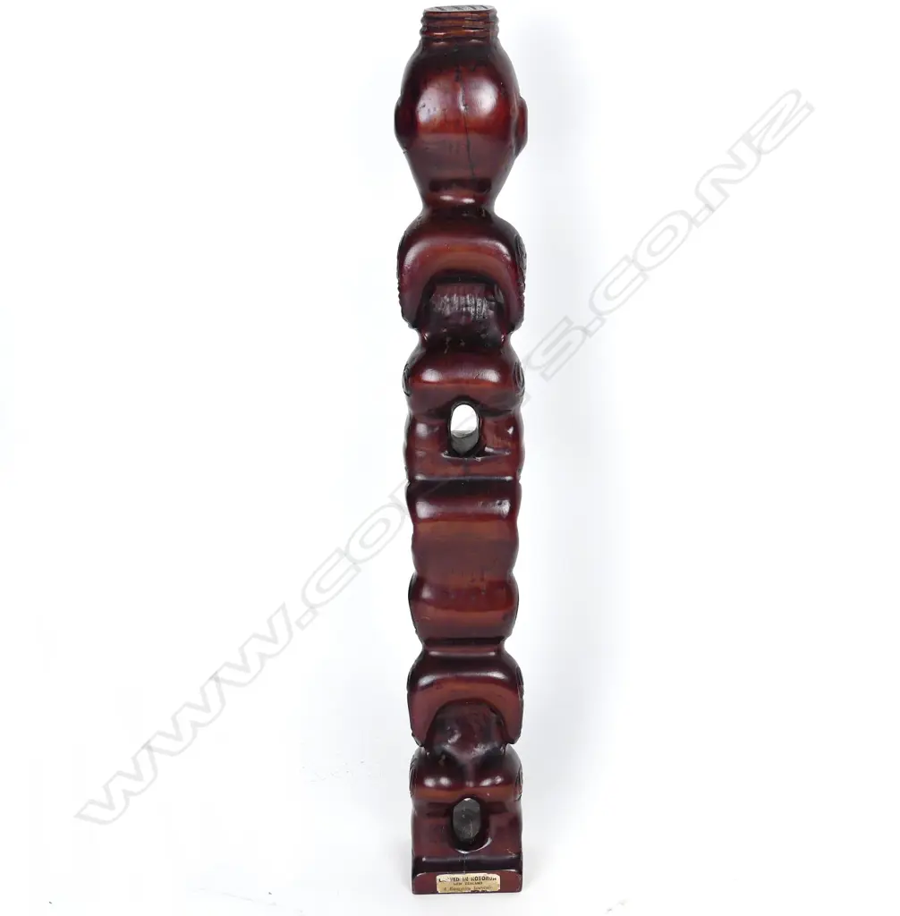A 'Rangatira Souvenir' poutokomanawa carving Image 1++