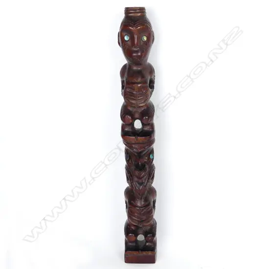 A 'Rangatira Souvenir' poutokomanawa carving
