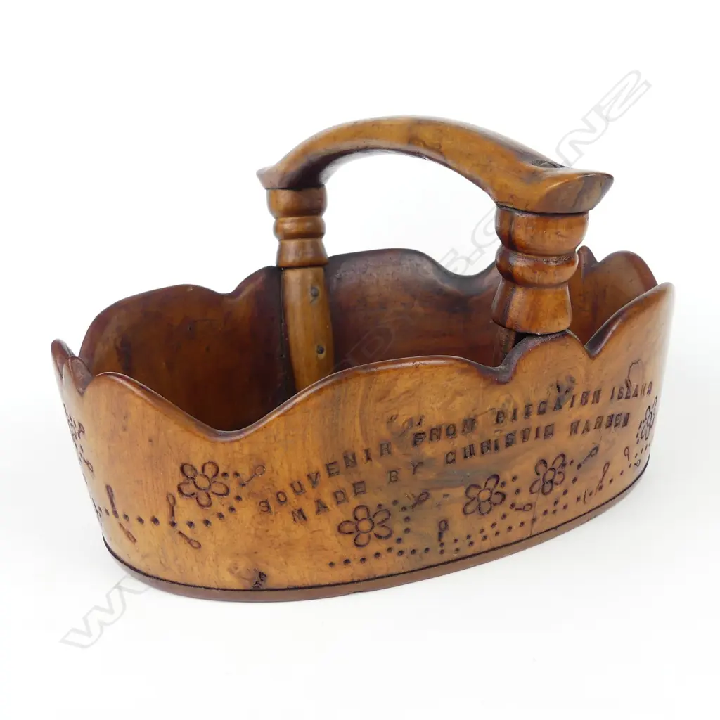 An uncommon vintage Pitcairn Island miro wood handled basket Image 1++