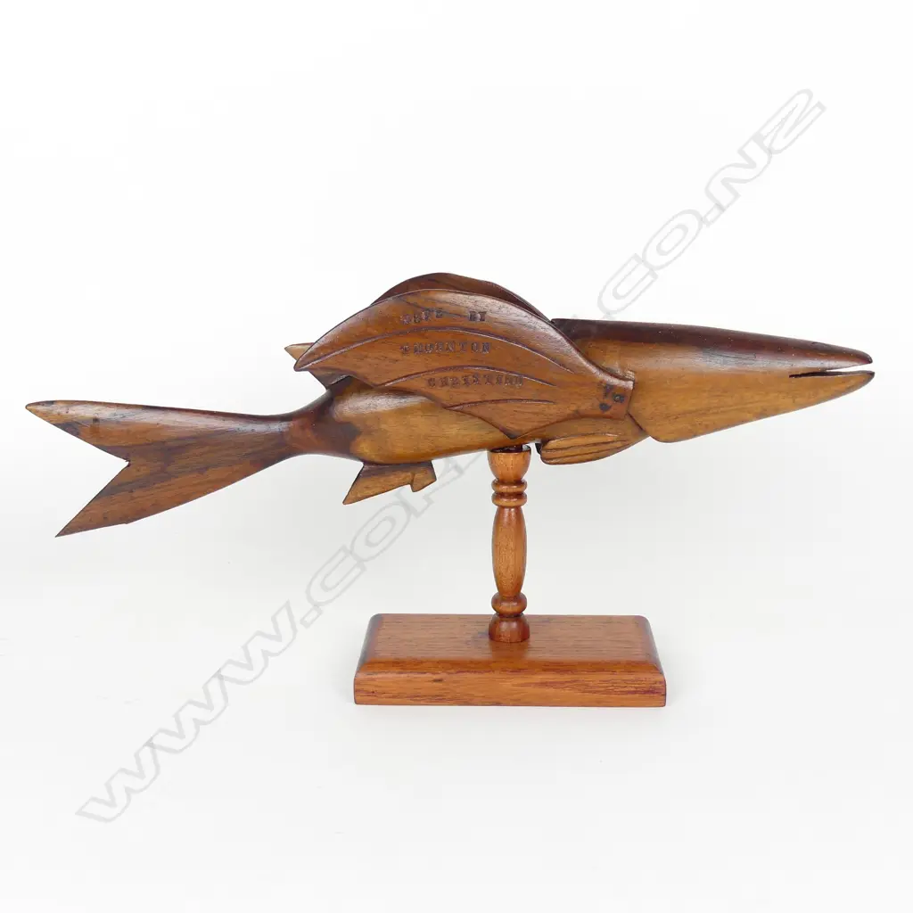 A Pitcairn Island carved wood flying fish Image 1++