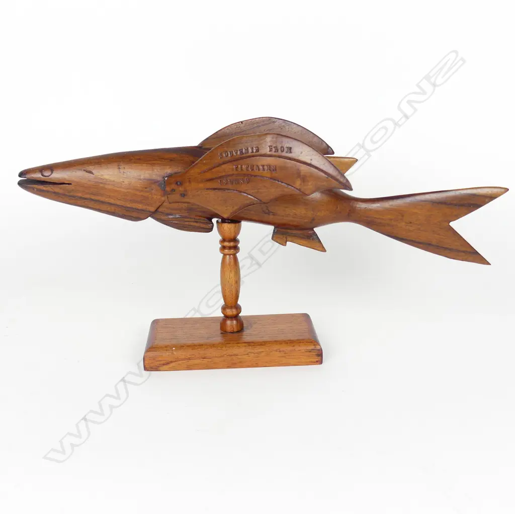 A Pitcairn Island carved wood flying fish Image 1++