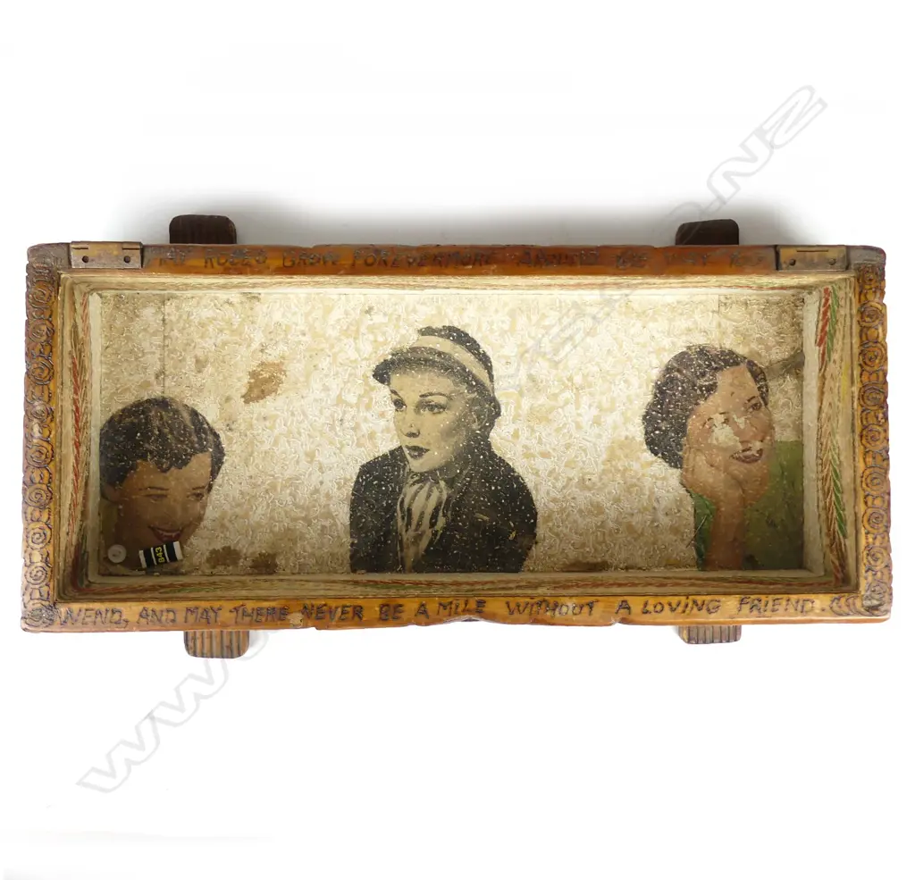 An impressive Jane Brenkley Maori carved box Image 1++