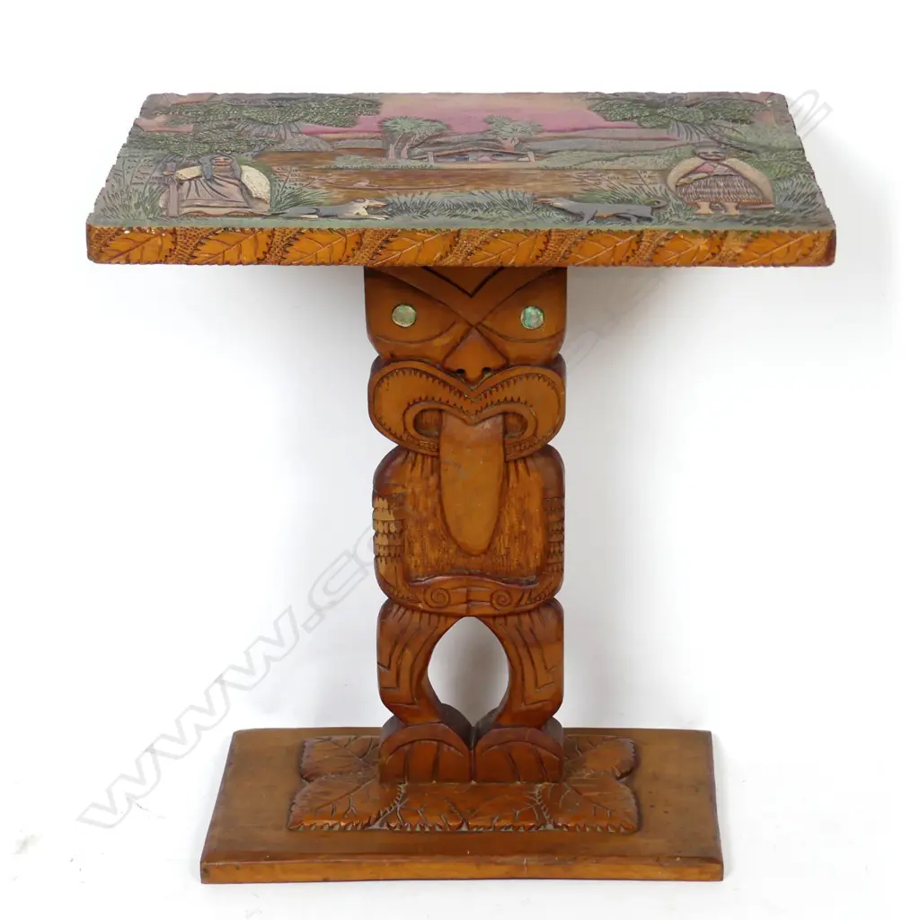 A Jane Brenkley folk art carved Maori design pedestal side table Image 1++