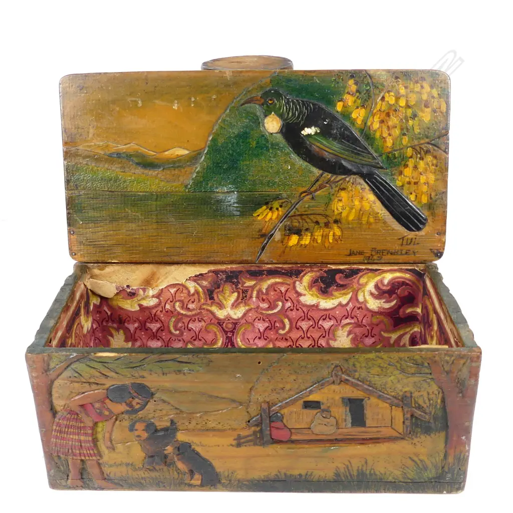 A Jane Brenkley Maori decorated box Image 1++