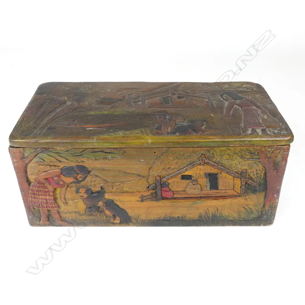 A Jane Brenkley Maori decorated box Image 1++