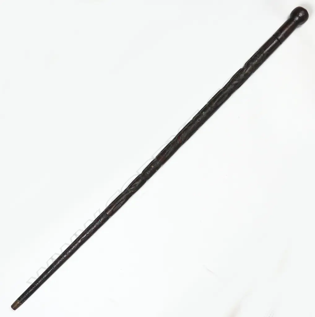 An early/mid-20thC Maori carved tokotoko/walking stick Image 1++