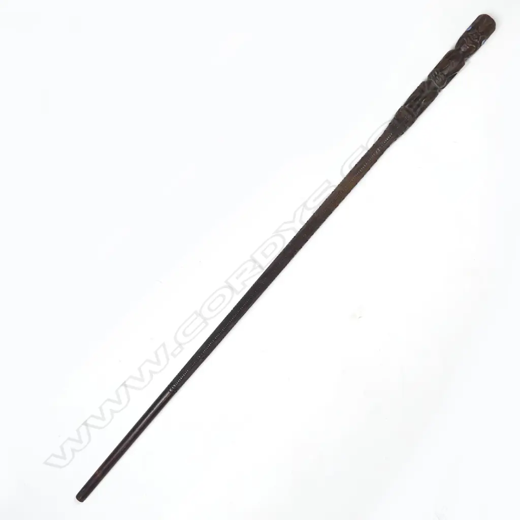 An early/mid 20thC Maori carved tokotoko/walking stick Image 1++