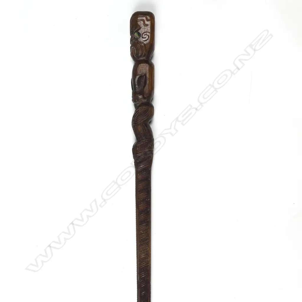 An early/mid 20thC Maori carved tokotoko/walking stick Image 1++