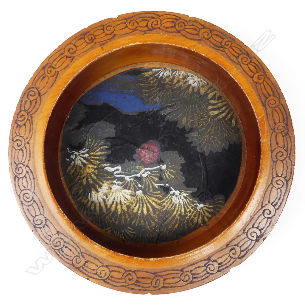 A Jane Brenkley Maori decorated circular lidded box Image 1++