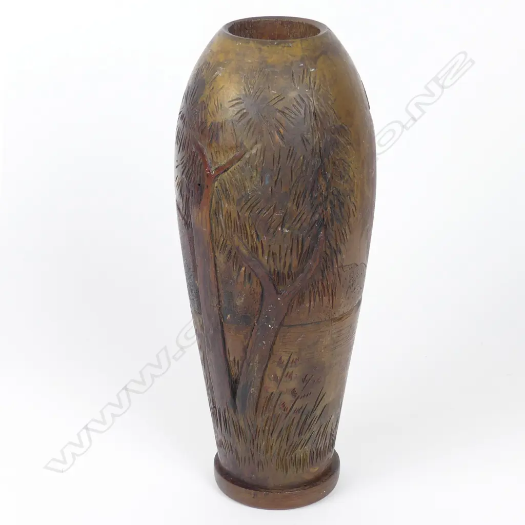 A Jane Brenkley turned and carved vase Image 1++