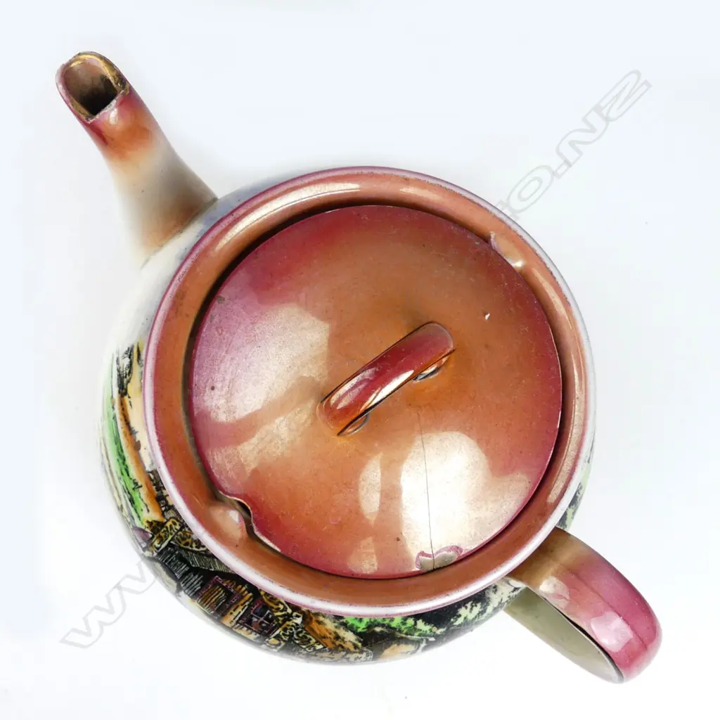 A Grimwades "Maori Ware" teapot Image 1++