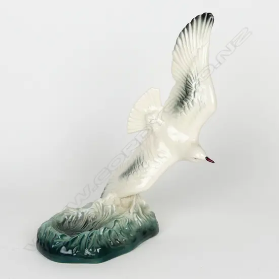 A Titian Studio seagull ashtray