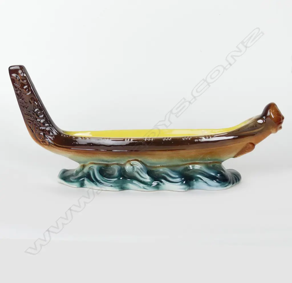 A Titian Studio model waka trough vase Image 1++