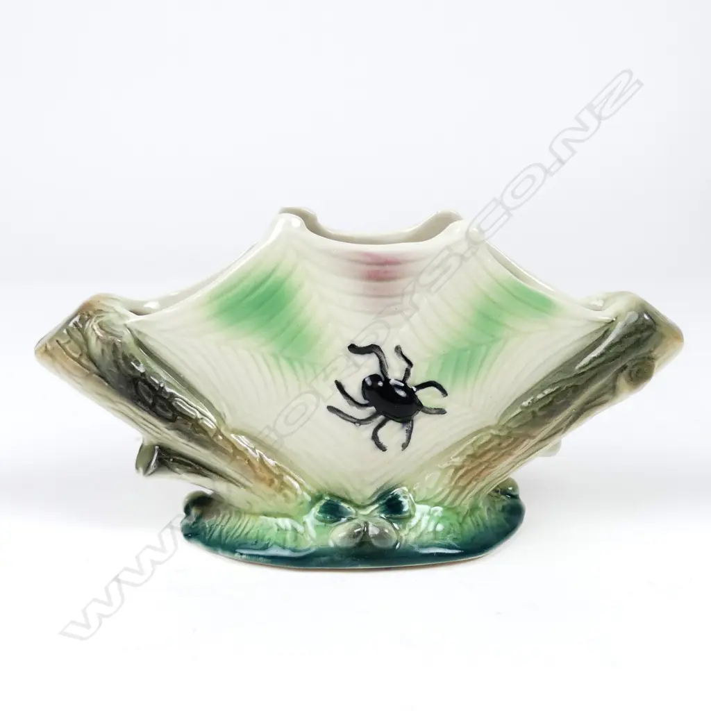 A Titian Studio trough vase Image 1++