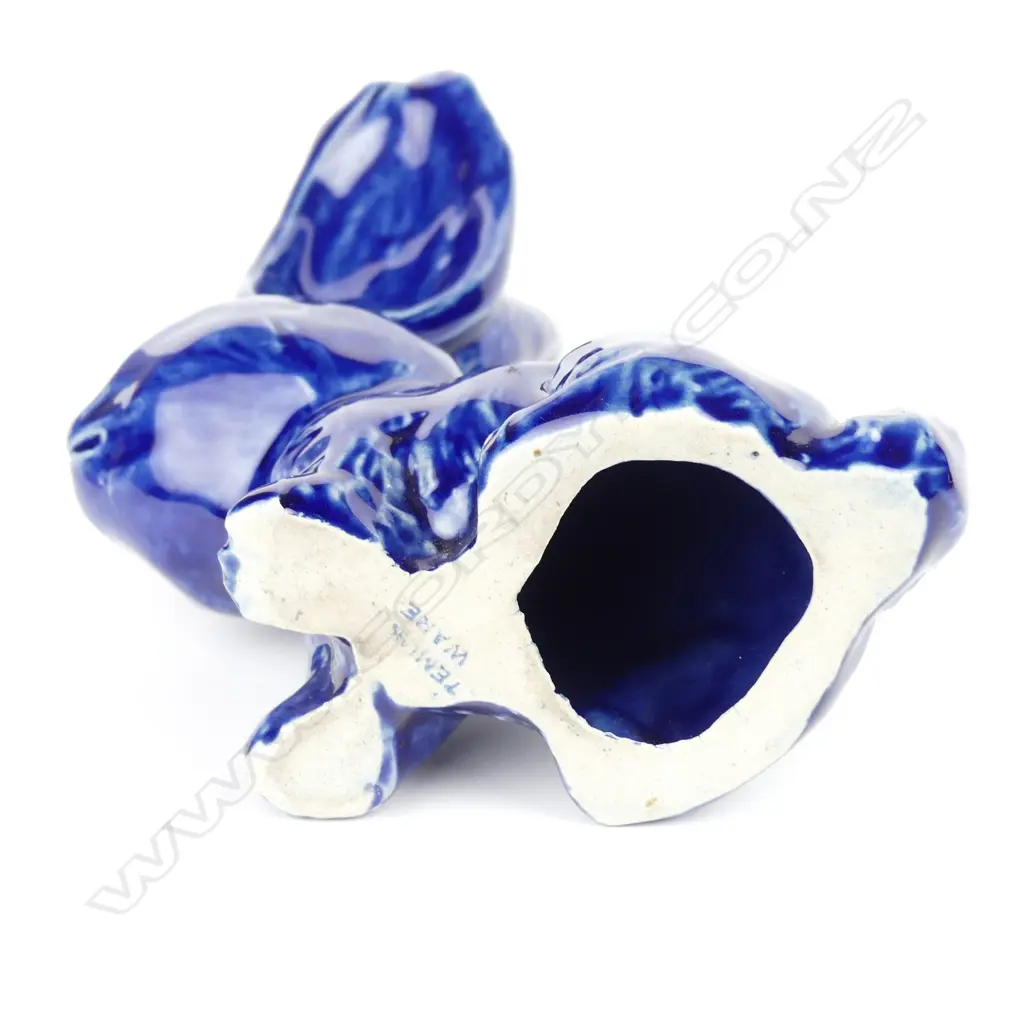 A rare Temuka Pottery lop eared rabbit Image 1++