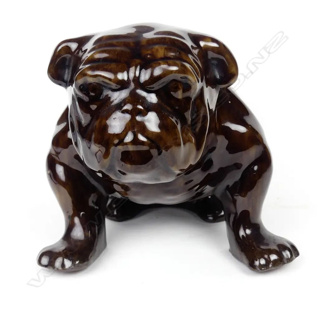 An uncommon Temuka Pottery bulldog sculptural vase Image 1++
