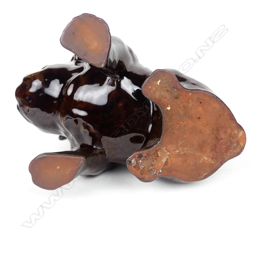 An uncommon Temuka Pottery bulldog sculptural vase Image 1++