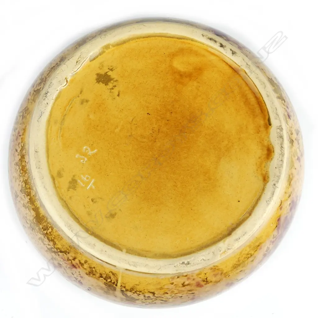 An early Crown Lynn (Amalgamated Brick & Pipe) large bowl Image 1++