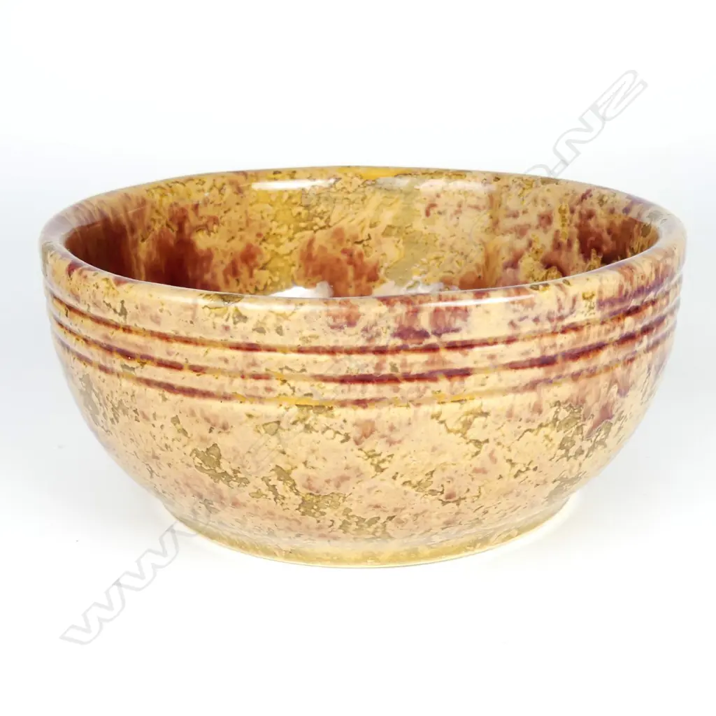 An early Crown Lynn (Amalgamated Brick & Pipe) large bowl Image 1++