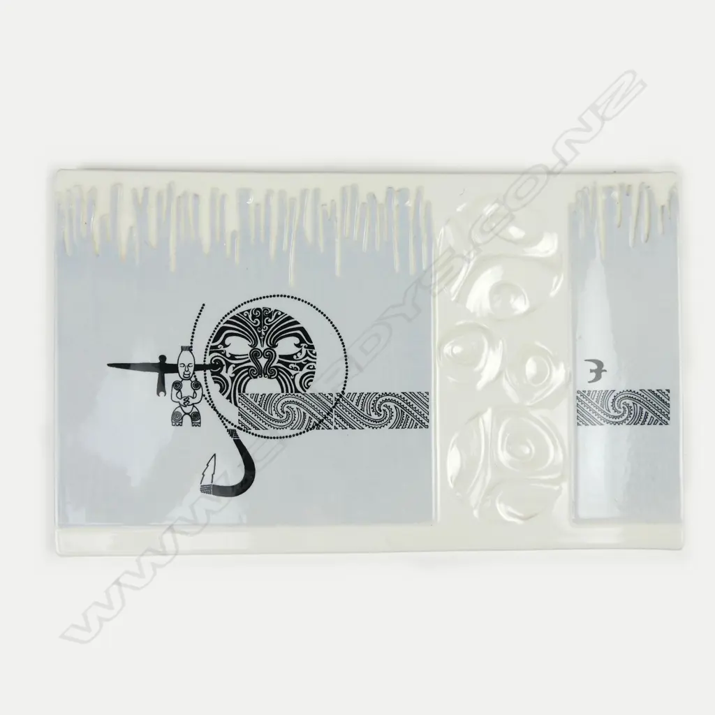 A Crown Lynn earthenware Expo '70 table dish of oblong shape Image 1++