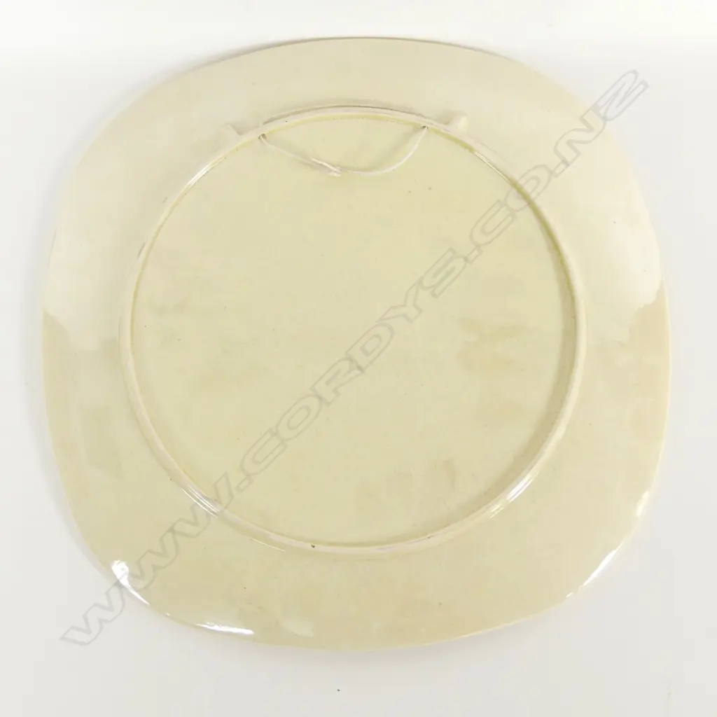 A Crown Lynn Potteries 'Legend' plate Image 1++